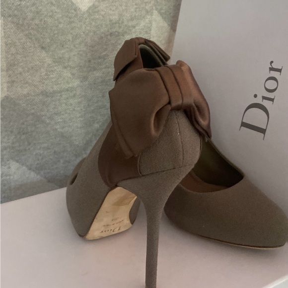 Vintage Limited Edition Dior Ribbon Pump - Picture 2 of 5